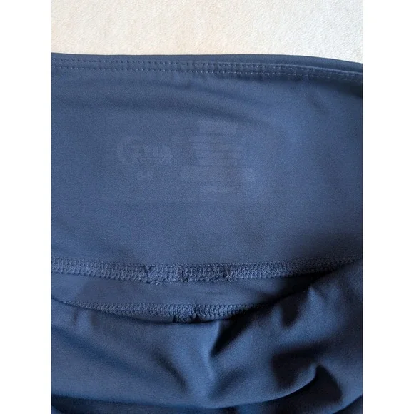 Zyia Active Pocket‎ Capri Leggings High Waisted Athletic Blue Size 8-9 - Picture 2 of 10